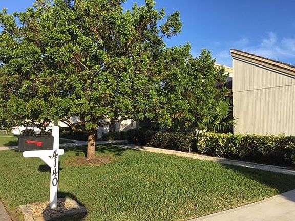2nd image of 4140 SW Egret Pond Ter