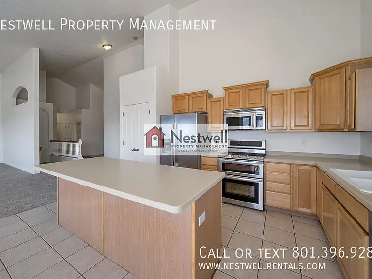 481 E Lana Ct — Photo 9