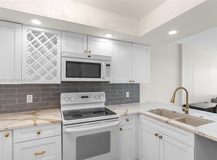 Royal Park Condo, Fort Lauderdale, FL 33309