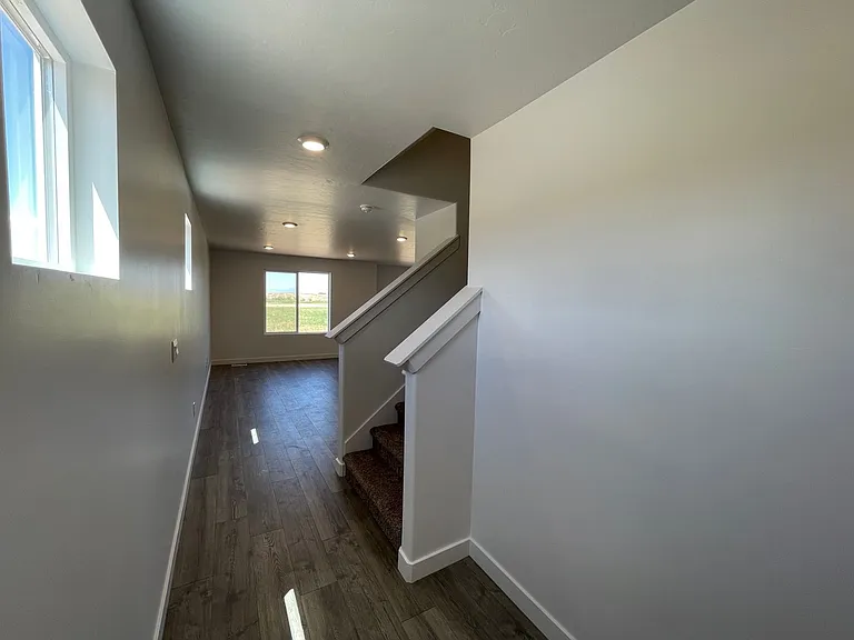 1256 W Hidden Spring Dr — Photo 5