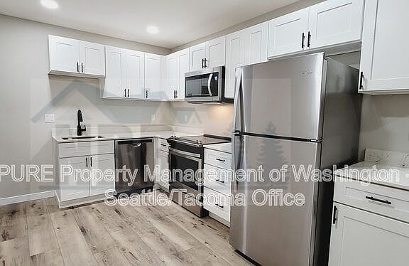 4th image of 806 S 39th St Unit B