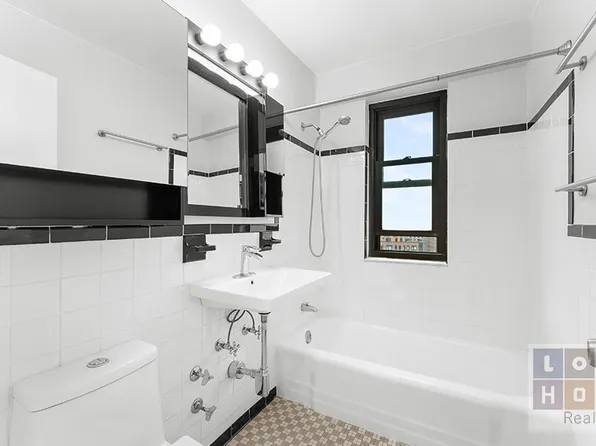 212 East Broadway image 16 of 31