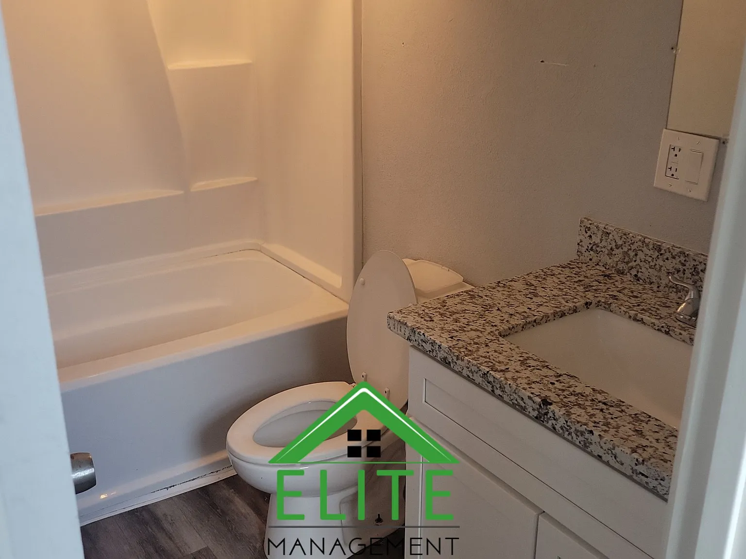 1 bed, 300 sqft, $1,195 — Photo 4
