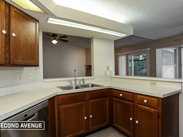 6604 Arancio Dr W — Photo 5