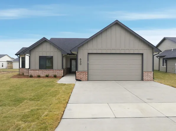 620 Elmwood St, Valley Center, KS 67147