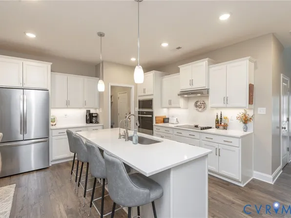 504 Randolph View Dr, Midlothian, VA 23114
