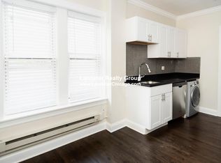 3819.5 N Greenview Ave #1E, Chicago, IL 60613