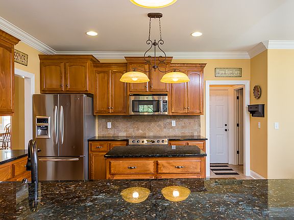 2nd image of 305 Ravens Crest Dr