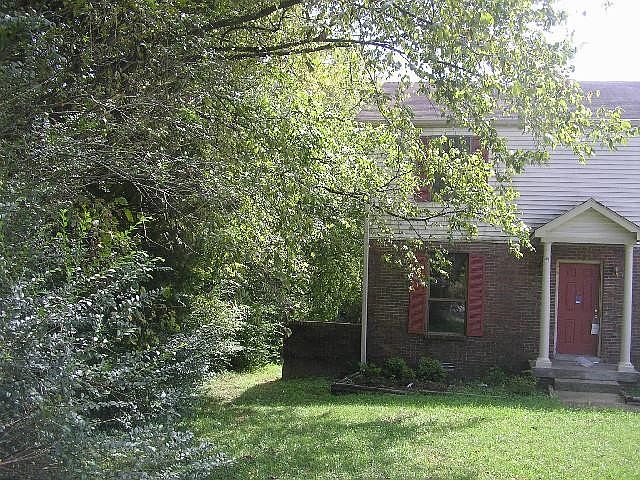 1st image of 733 Hidden Hill Dr