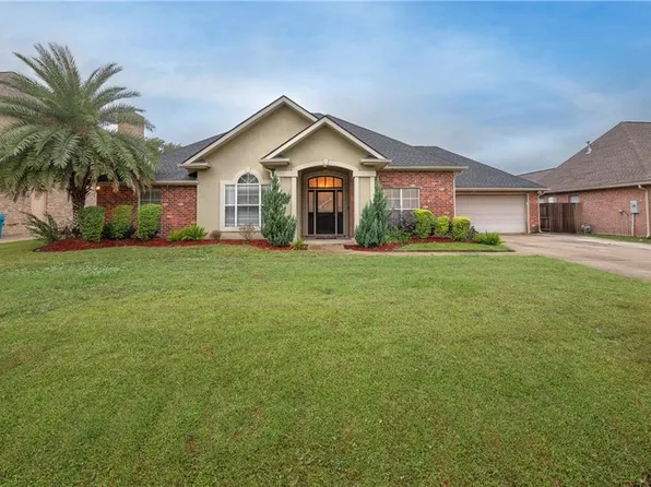 319 Riverwood Dr, Saint Rose, LA 70087
