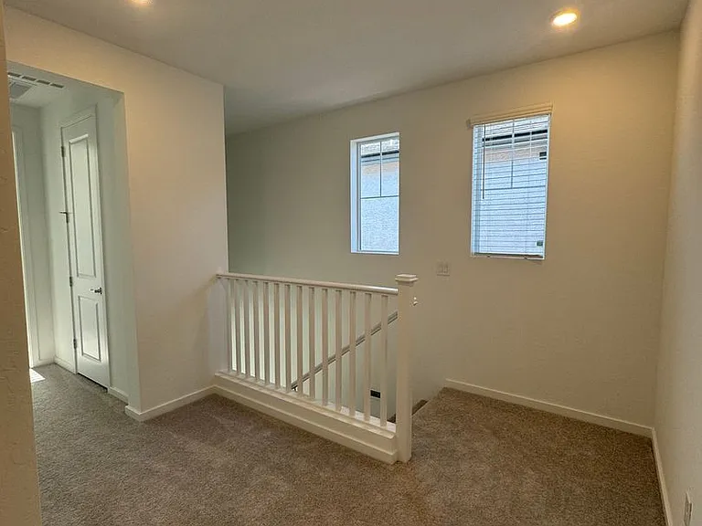 2442 W Maximo Way — Photo 14
