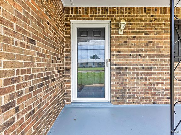5th image of 210 Teri Ln