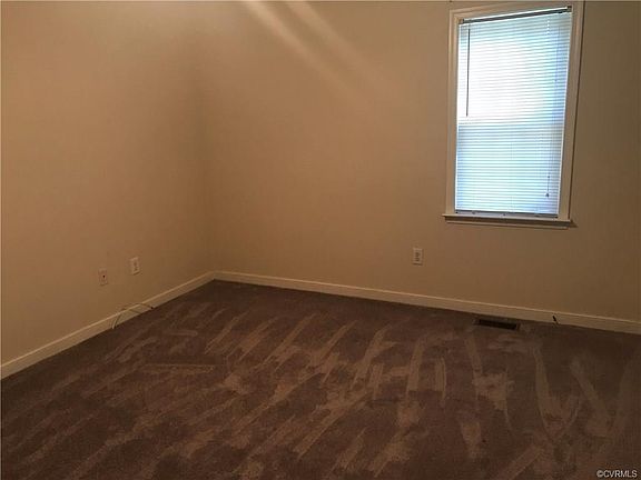 5th image of 30 Evergreen Ave