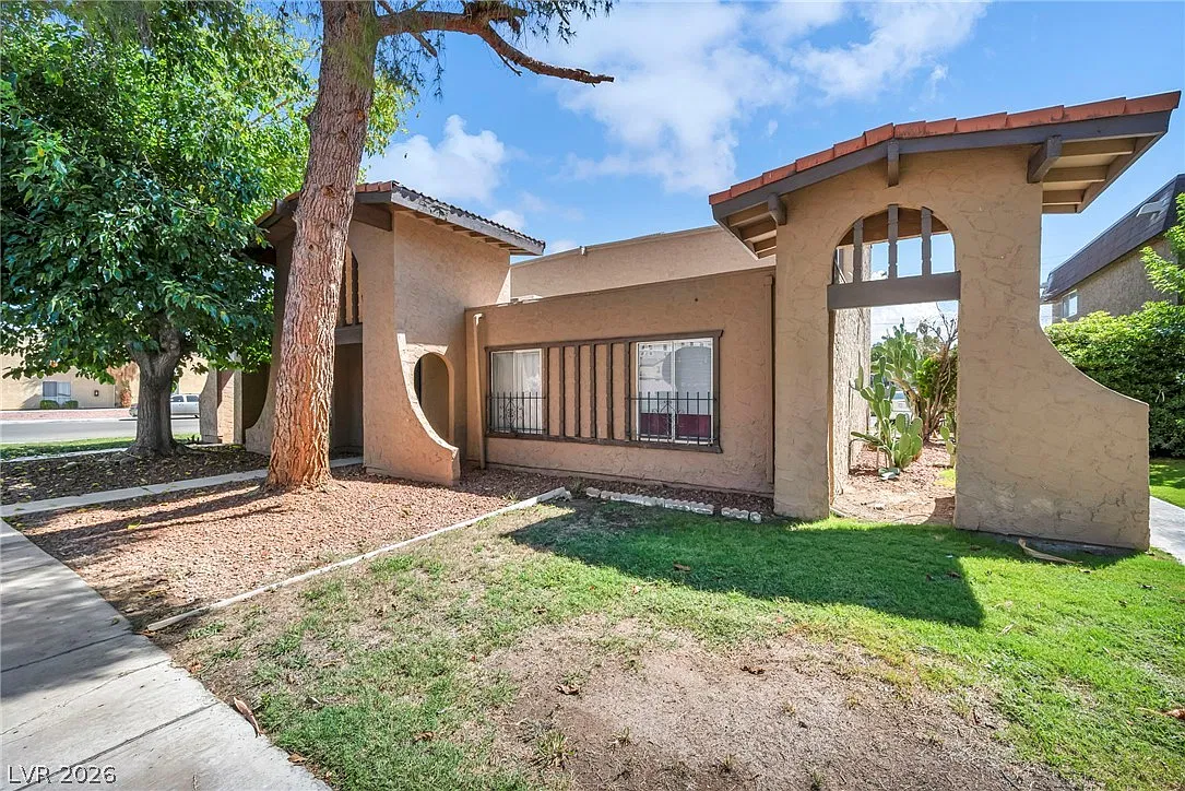 4607 Monterey Cir — Photo 1