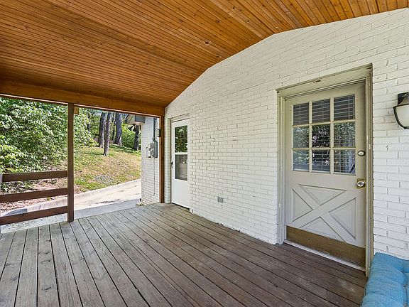 Huge Porch to Enjoy