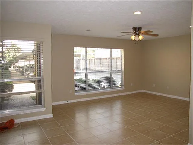 3303 W Greenridge Dr #23 — Photo 2