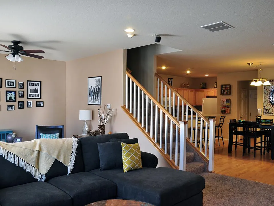 Living Room/Kitchen