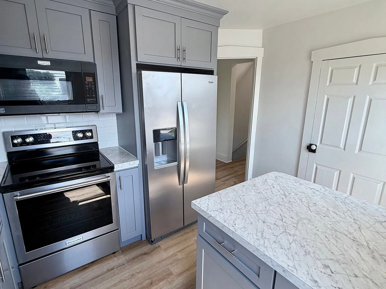 2 bed, 1.0 bath, 1000 sqft, $1,695 — Photo 1