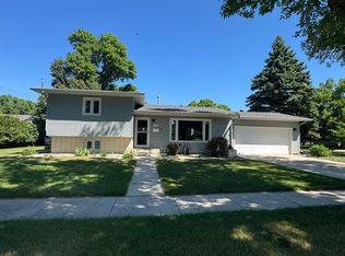 201 29th Ave N, Fargo, ND 58102