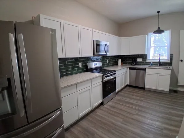 3136 Mason St, Omaha, NE 68105