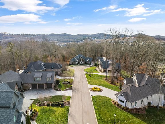 2nd image of 65R Viewcrest Ln