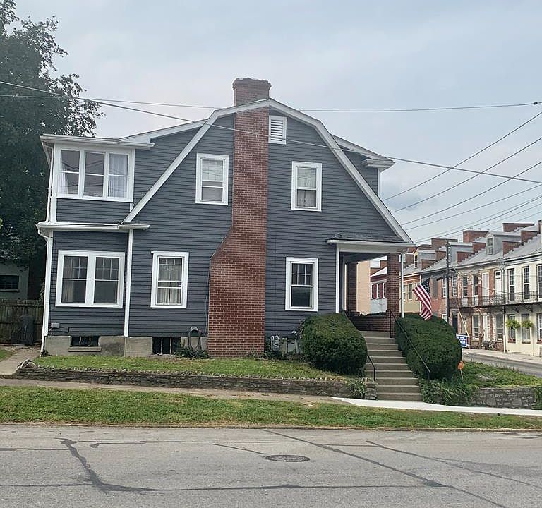 1st image of 200 W 2nd St