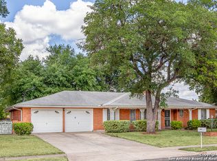 3447 Chateau Dr, San Antonio, TX 78219