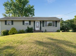 12 Kinney Rd, Milford, NJ 08848