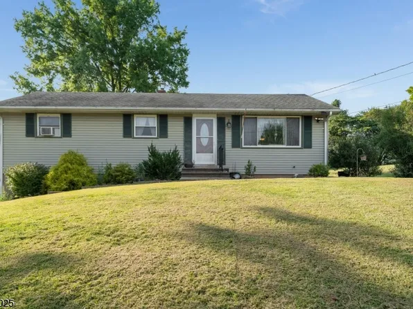 12 Kinney Rd, Holland Twp., NJ 08848