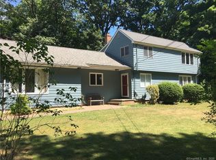 300 Northford Rd, Branford, CT 06405