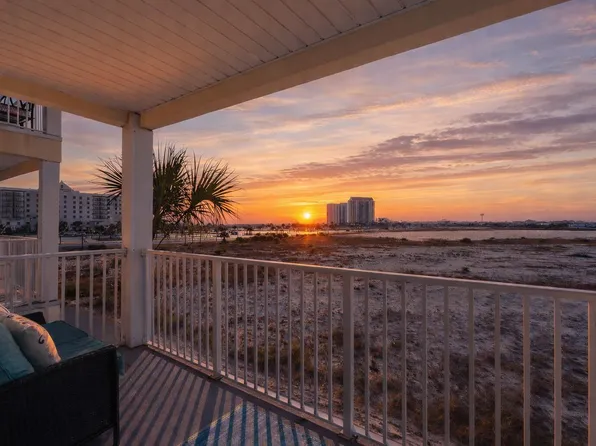 8436 Gulf Blvd, Navarre, FL 32566