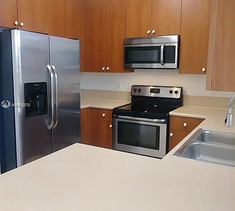 5th image of 600 NE 21st Ave #600