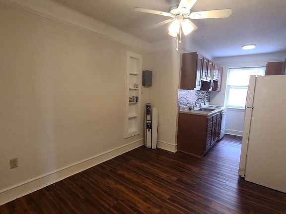 3rd image of 732 Roselawn Ave #Ros-402