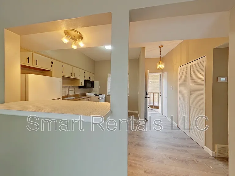 4300 Fairview Ave #A — Photo 2