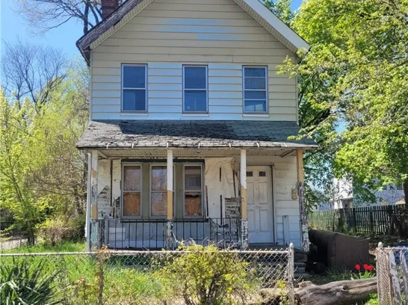 1586 E 65th St, Cleveland, OH 44103