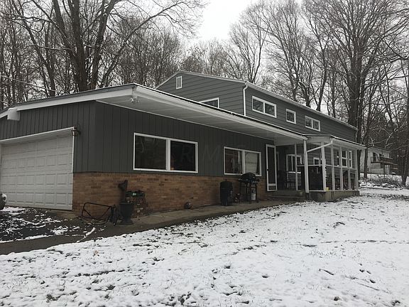 4th image of 149 Queens Dr S