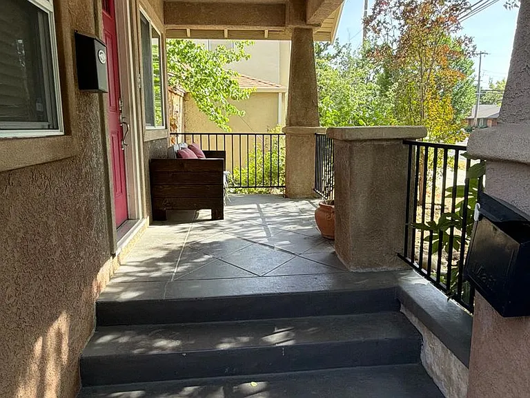 3117 Freeport Blvd — Photo 38
