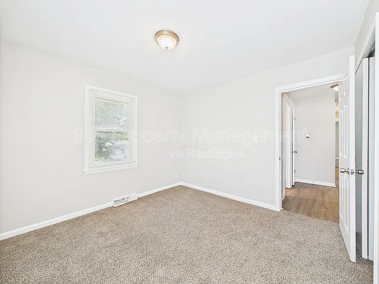 4321 N Lister Ave — Photo 25