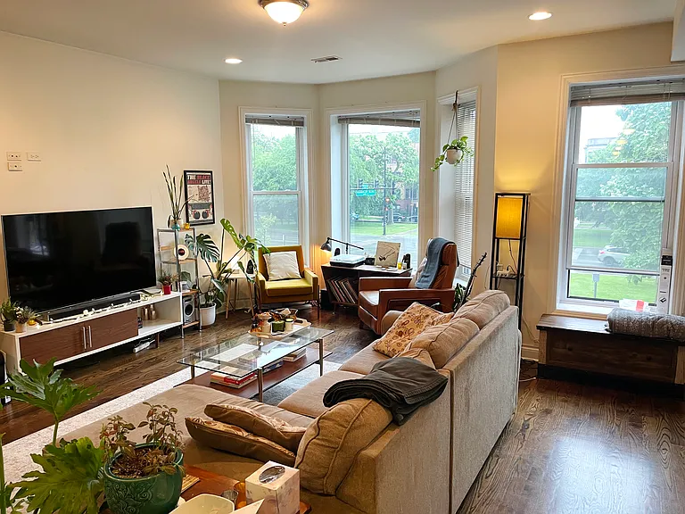 1854 N Humboldt Blvd #2S — Photo 6