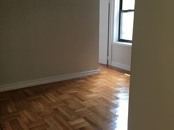 2nd image of 4111 40th St APT 5J