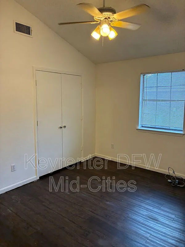 1 bed, 1.0 bath, 800 sqft, $1,050 — Photo 4