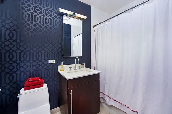 Rented by Azulay Group | media 21