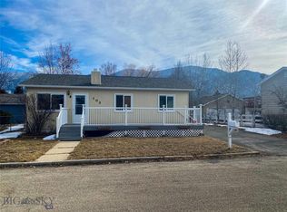 102 Star Ln, Butte, MT 59701