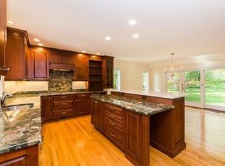 7 Court Ln, Ipswich, MA 01938