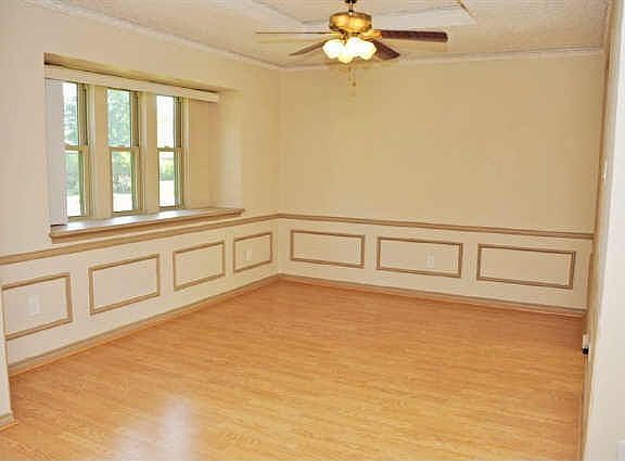 2nd image of 2208 Loch Haven Dr