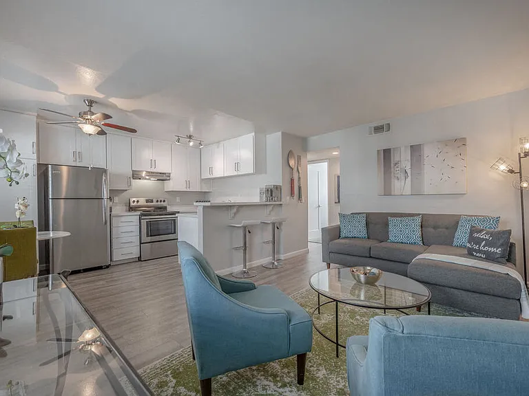 Napa Green Apartments — Photo 12