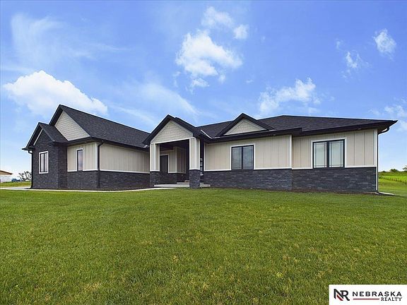 2nd image of 6290 N 148th St