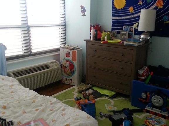 5th image of 5100 N Marine Dr APT 8A