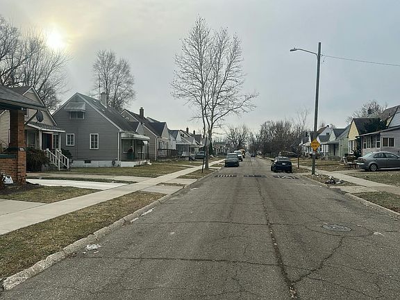 5th image of 6379 Greenview Ave