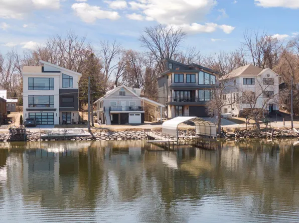 3365 Crystal Bay Rd, Wayzata, MN 55391